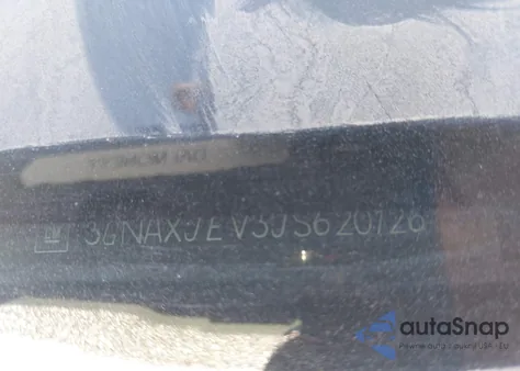 2018 Chevrolet Equinox Lt z USA, uszkodzony, nr VIN 3GNAXJEV3JS620126